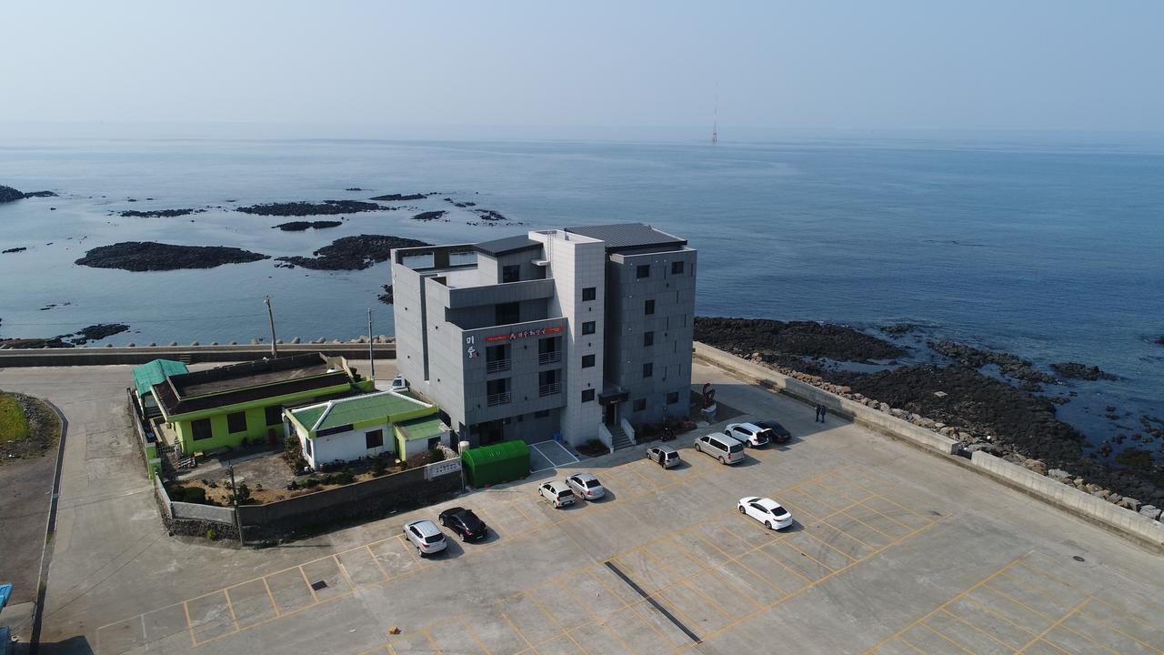 Hotel52 Seogwipo Exterior photo
